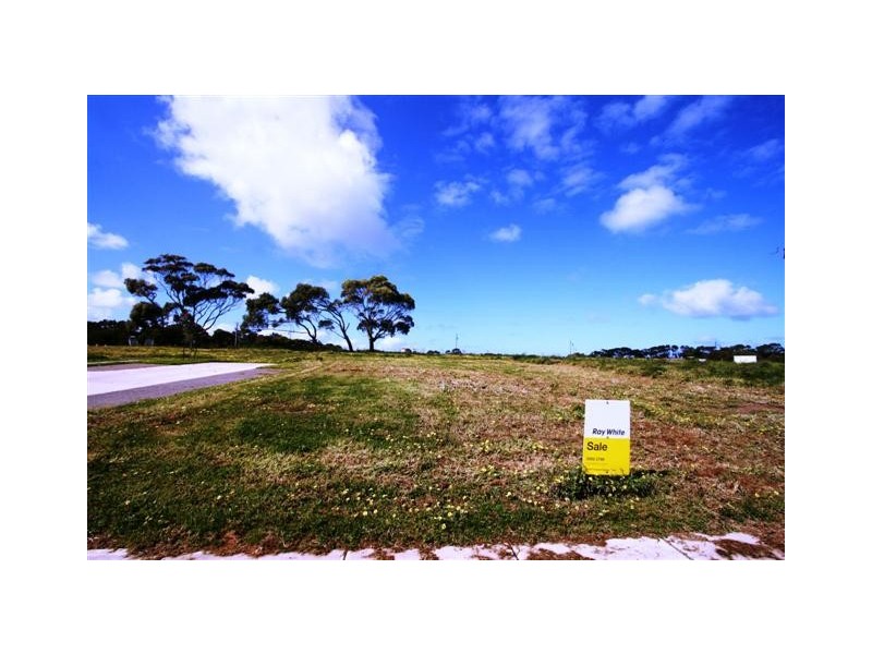 43 Castle Combe Circuit, Cowes VIC 3922