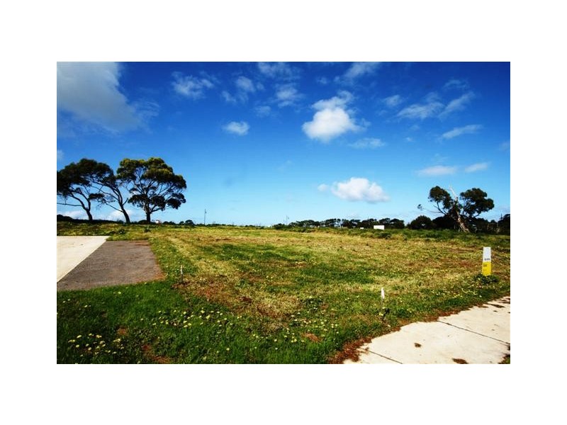 43 Castle Combe Circuit, Cowes VIC 3922