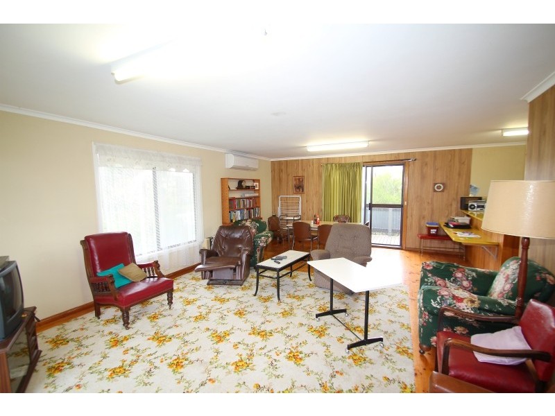 37 Rose Avenue, Cowes VIC 3922