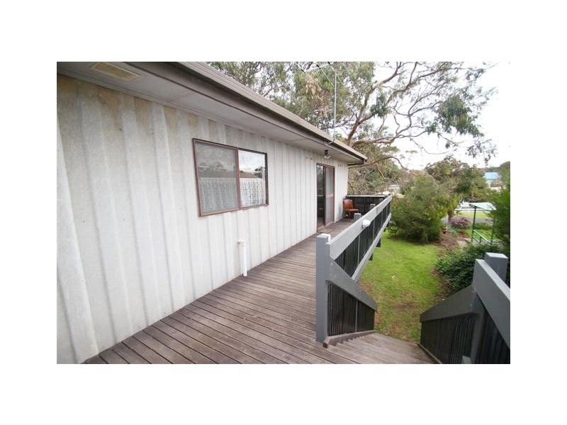 37 Rose Avenue, Cowes VIC 3922