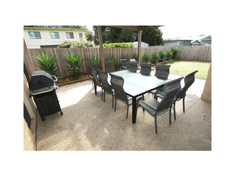 2/25 Jenner Avenue, Cowes VIC 3922