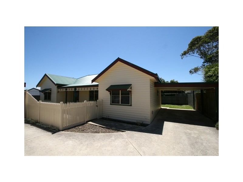 2/258 Settlement Road, Cowes VIC 3922