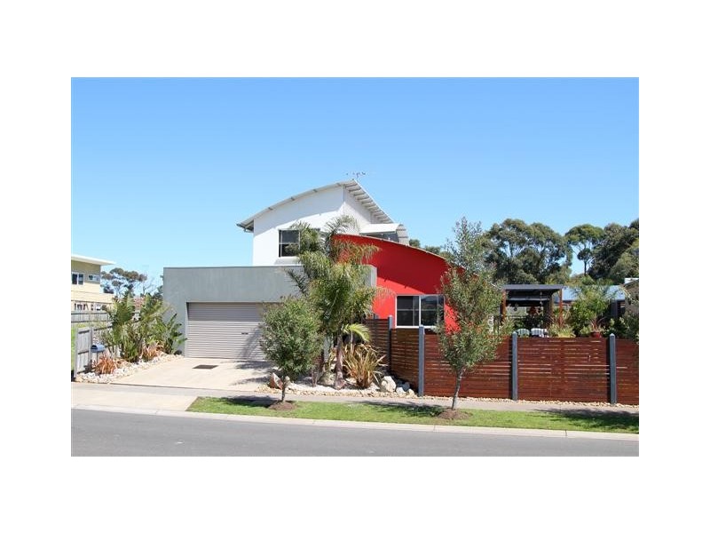 2 Norman Drive, Cowes VIC 3922