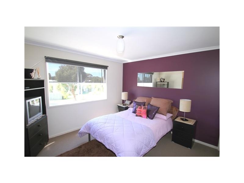 2 Norman Drive, Cowes VIC 3922