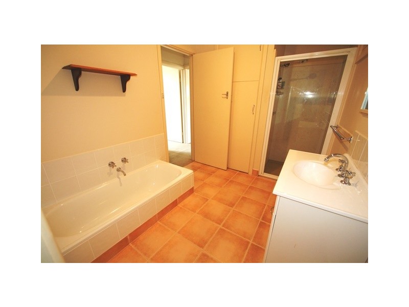 7 Beach Crescent, Newhaven VIC 3925