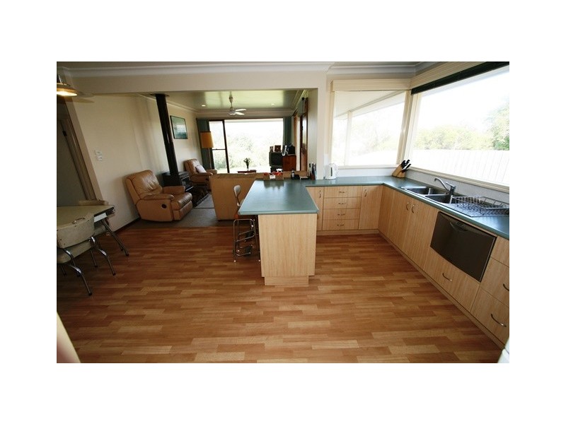 7 Beach Crescent, Newhaven VIC 3925