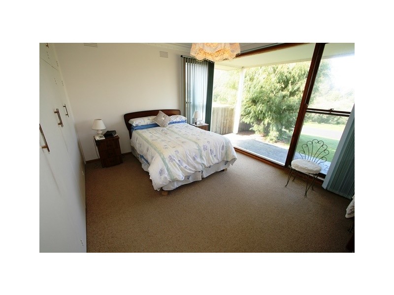 7 Beach Crescent, Newhaven VIC 3925