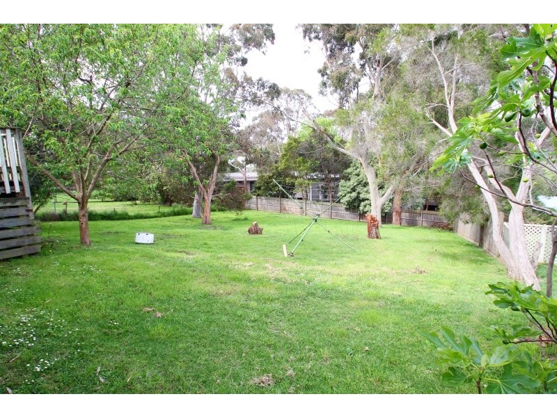 32 Dunsmore Road, Cowes VIC 3922