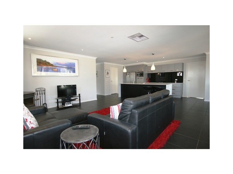20 Sanctuary Drive, Cowes VIC 3922