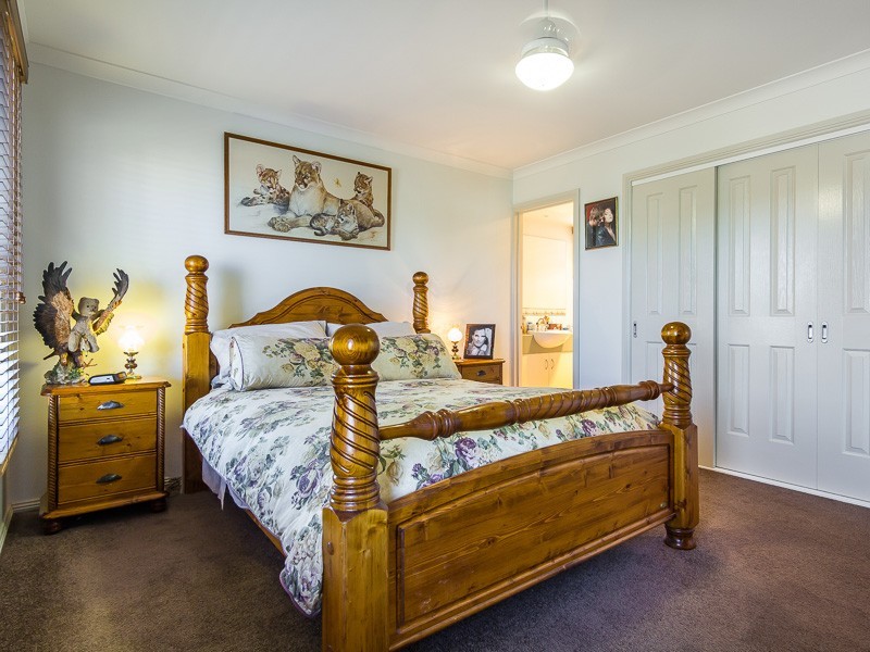 1 Kingfisher Way, Cowes VIC 3922