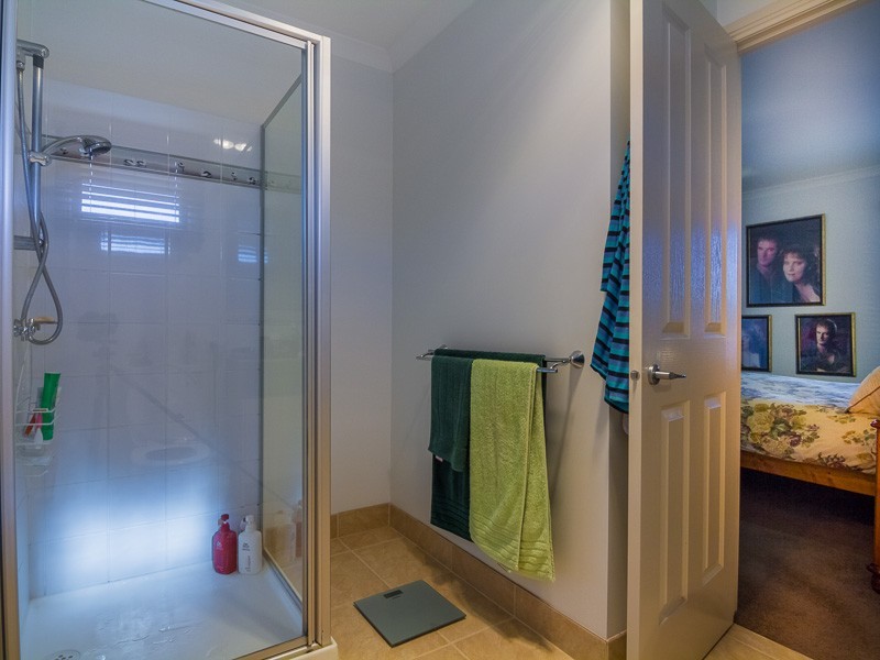 1 Kingfisher Way, Cowes VIC 3922