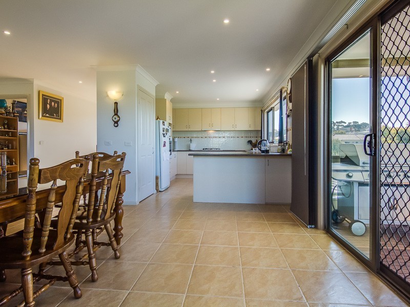 1 Kingfisher Way, Cowes VIC 3922