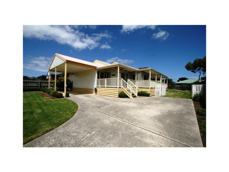 37 Manna Gum Drive, Cowes VIC 3922