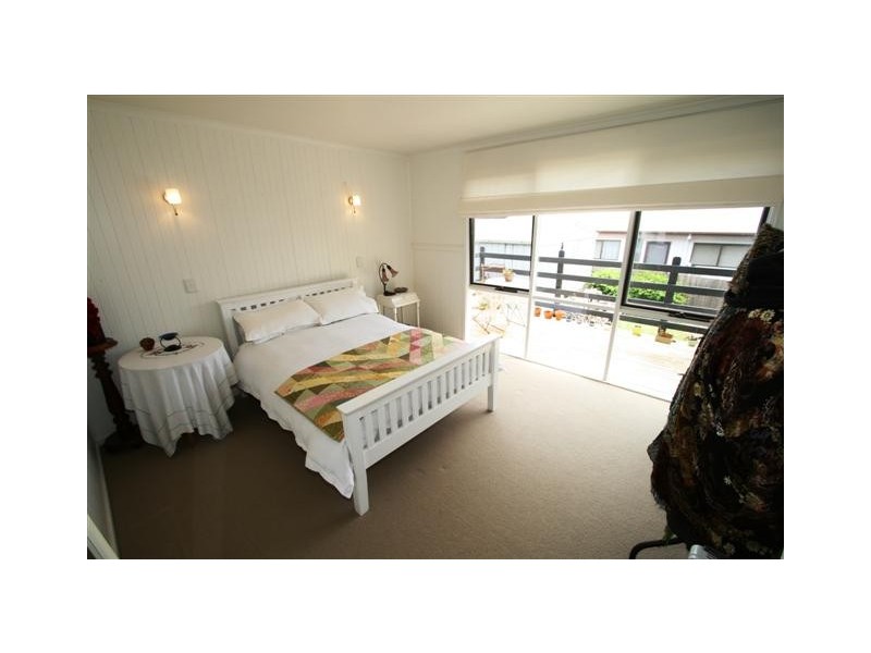 15 Terry Crescent, Wimbledon Heights VIC 3922