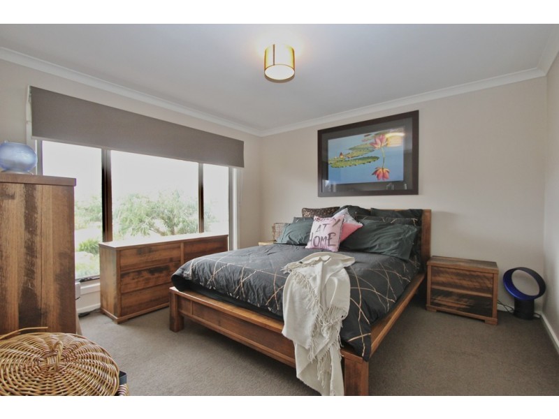 63 Everton Drive, Cowes VIC 3922