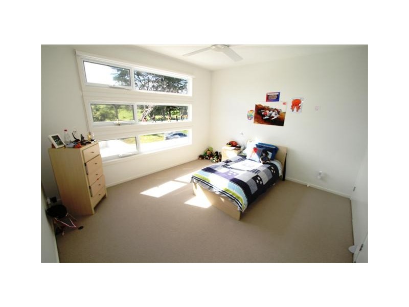 12 Currawong Close, Cowes VIC 3922