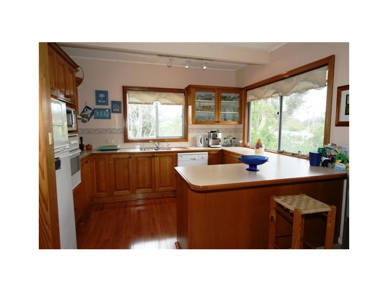 6 Silverleaves Avenue, Silverleaves VIC 3922
