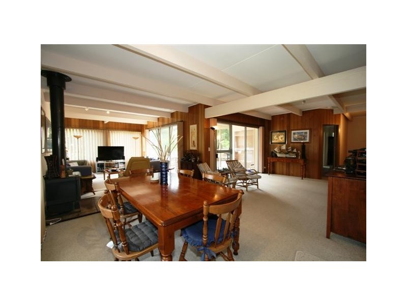 6 Silverleaves Avenue, Silverleaves VIC 3922