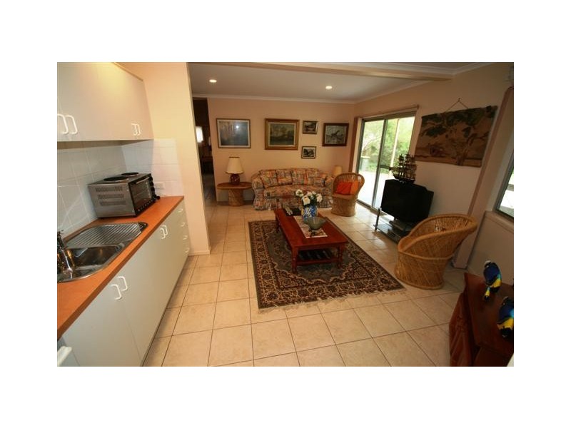 6 Silverleaves Avenue, Silverleaves VIC 3922