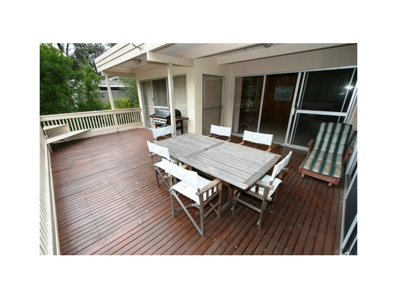6 Silverleaves Avenue, Silverleaves VIC 3922