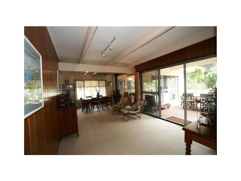 6 Silverleaves Avenue, Silverleaves VIC 3922