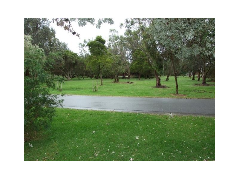 76 Honeysuckle Grove, Silverleaves VIC 3922