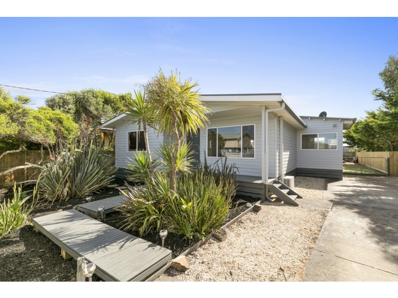 18 George Street, Sunderland Bay VIC 3922