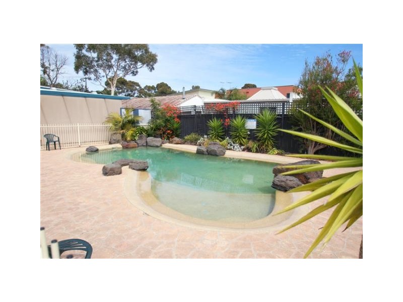 2/2-4 Park Street, Cowes VIC 3922