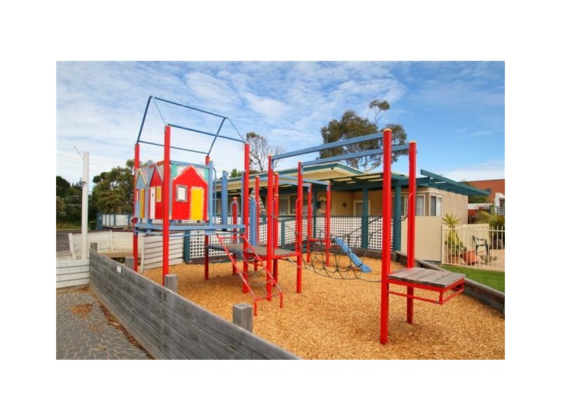 2/2-4 Park Street, Cowes VIC 3922