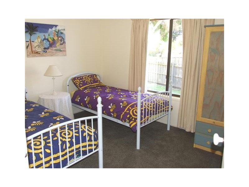 8 Dolphin Drive, Smiths Beach VIC 3922