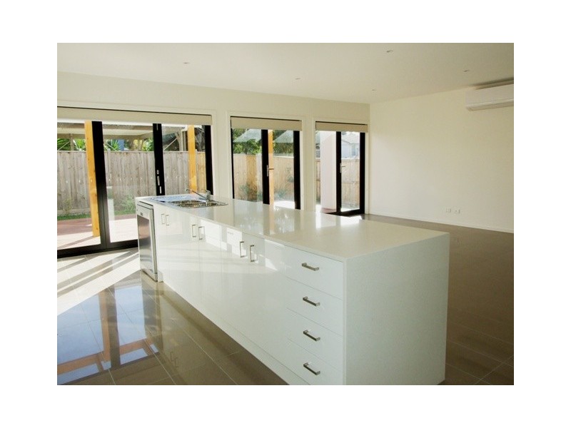 11 Pobblebonk Place, Cowes VIC 3922