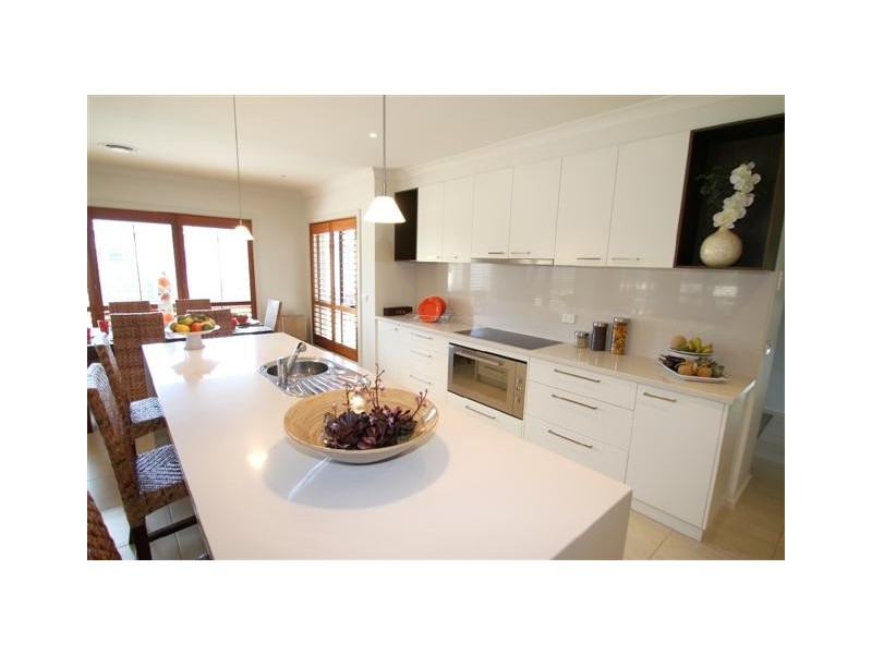 184 Thompson Avenue, Cowes VIC 3922