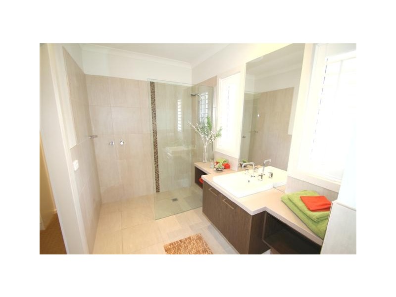 184 Thompson Avenue, Cowes VIC 3922