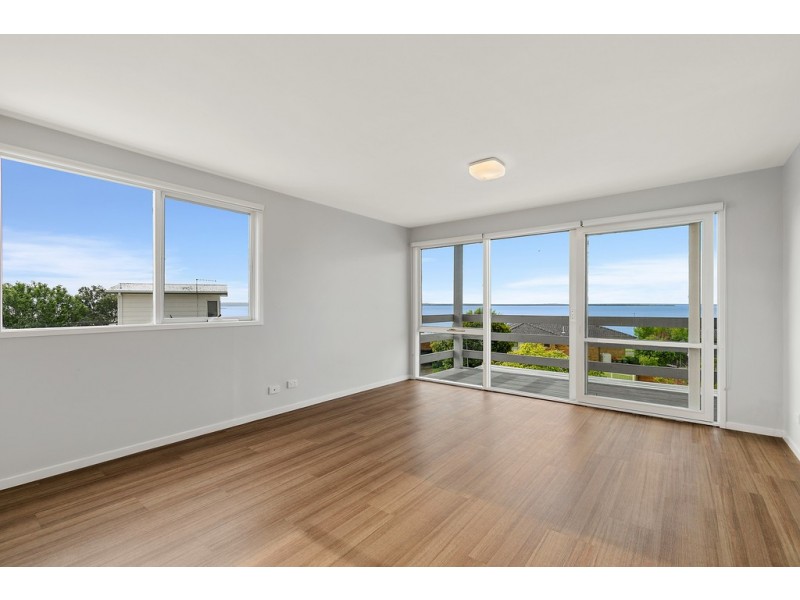 1 Shirley Court, Cowes VIC 3922