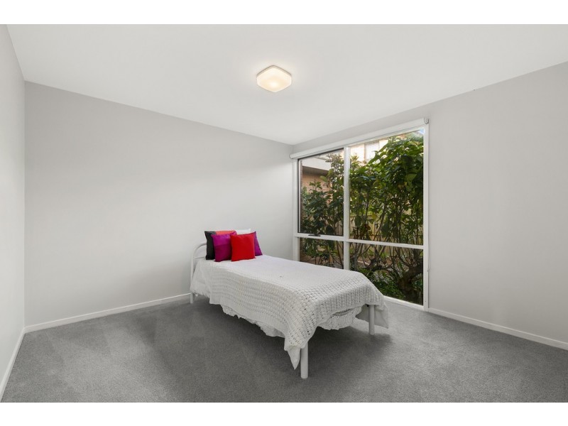1 Shirley Court, Cowes VIC 3922