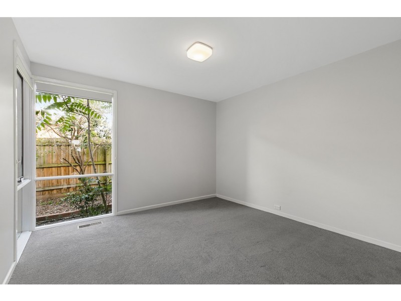 1 Shirley Court, Cowes VIC 3922