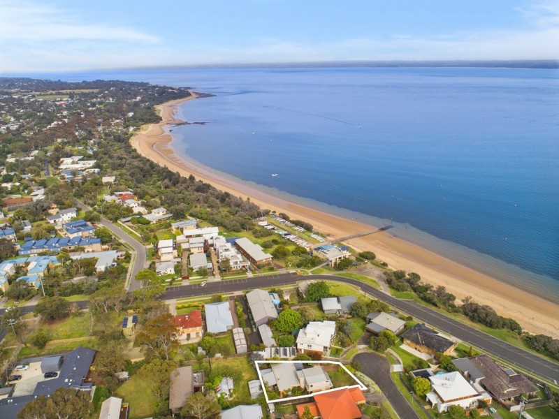 1 Shirley Court, Cowes VIC 3922