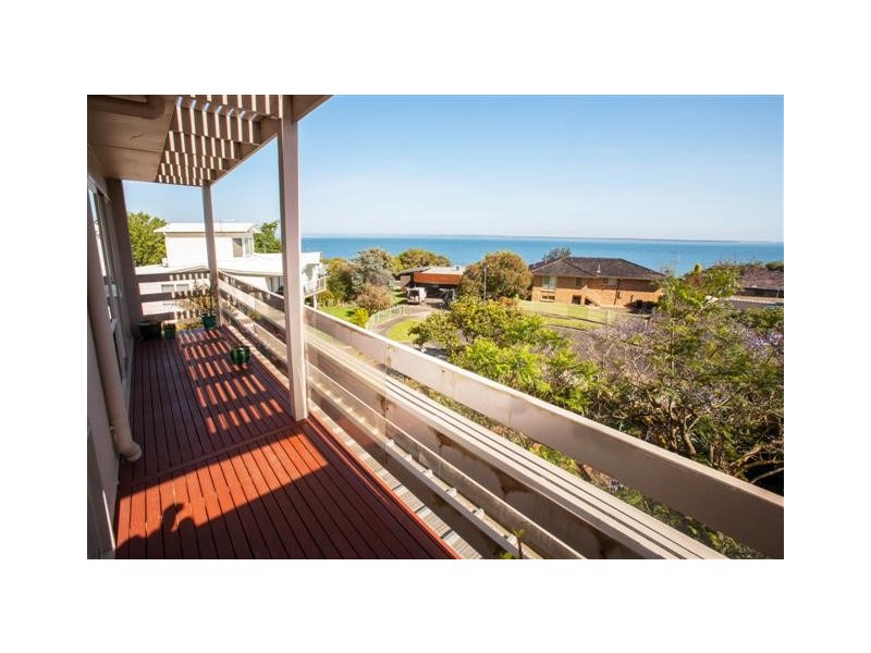 1 Shirley Court, Cowes VIC 3922