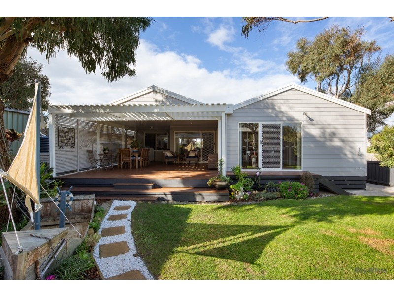 10 Gemma Street, Sunderland Bay VIC 3922