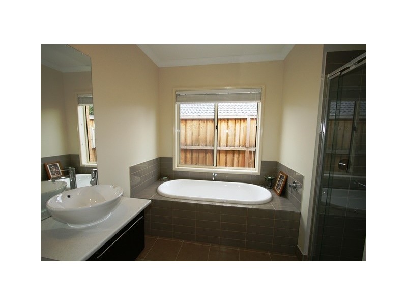 18 Wagtail Way, Cowes VIC 3922