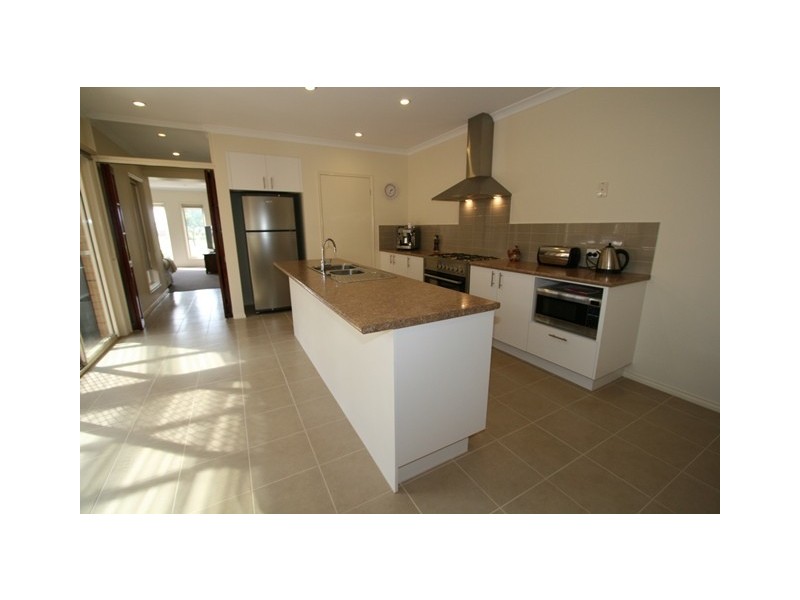 18 Wagtail Way, Cowes VIC 3922