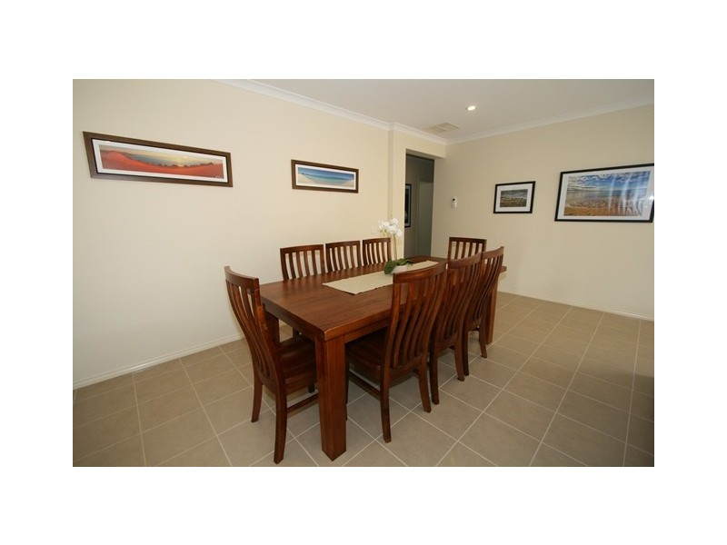 18 Wagtail Way, Cowes VIC 3922