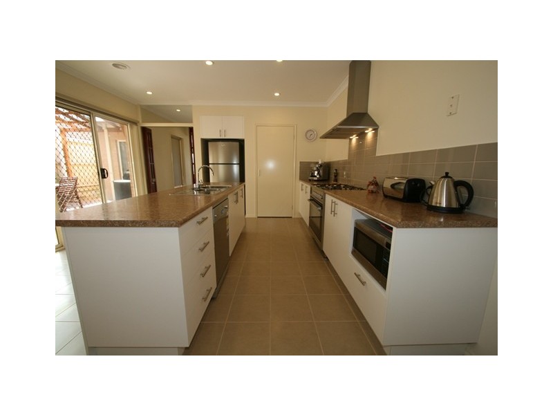 18 Wagtail Way, Cowes VIC 3922