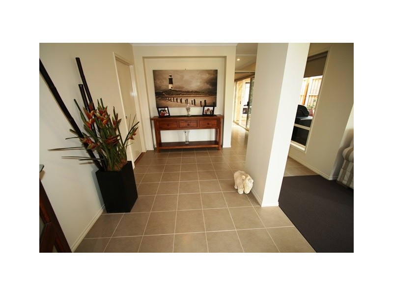 18 Wagtail Way, Cowes VIC 3922