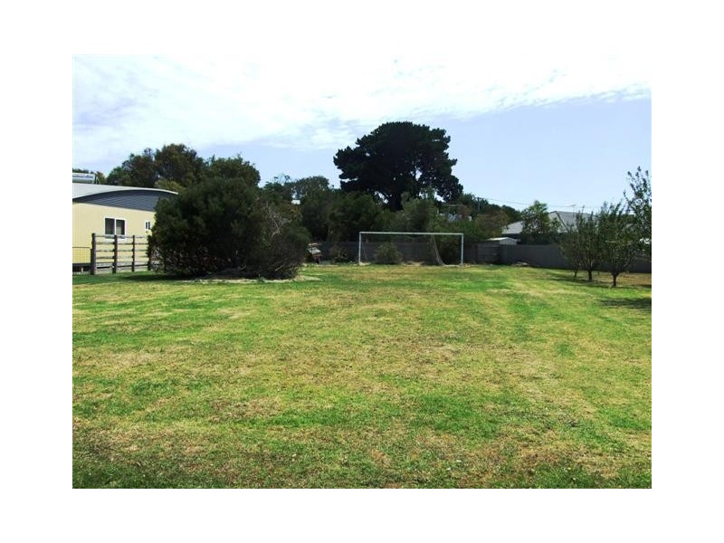 2 Sunset Drive, Sunset Strip VIC 3922