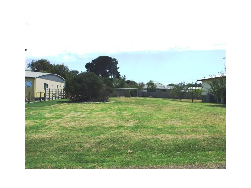 2 Sunset Drive, Sunset Strip VIC 3922