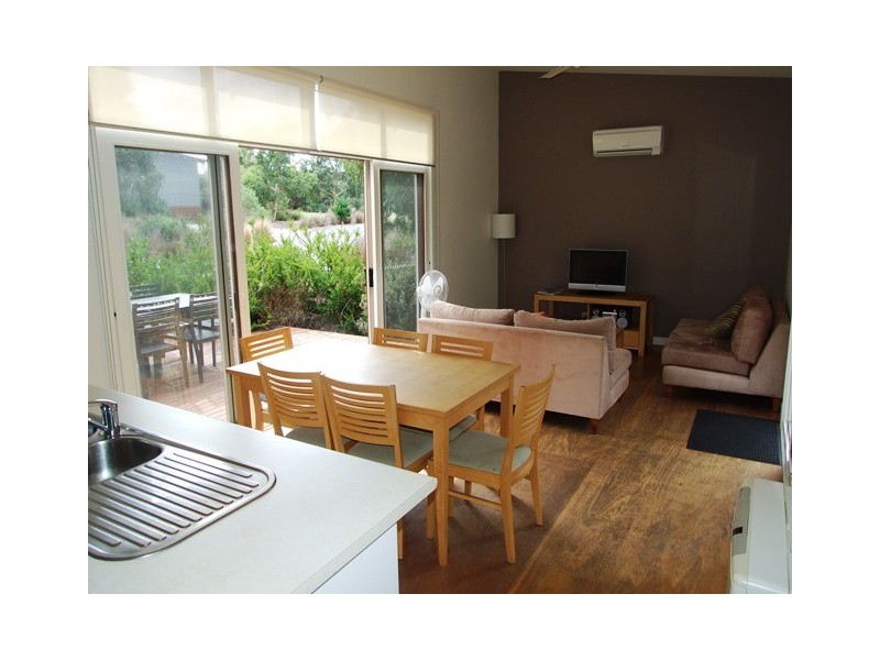 152/2124 Phillip Island Road, Cowes VIC 3922