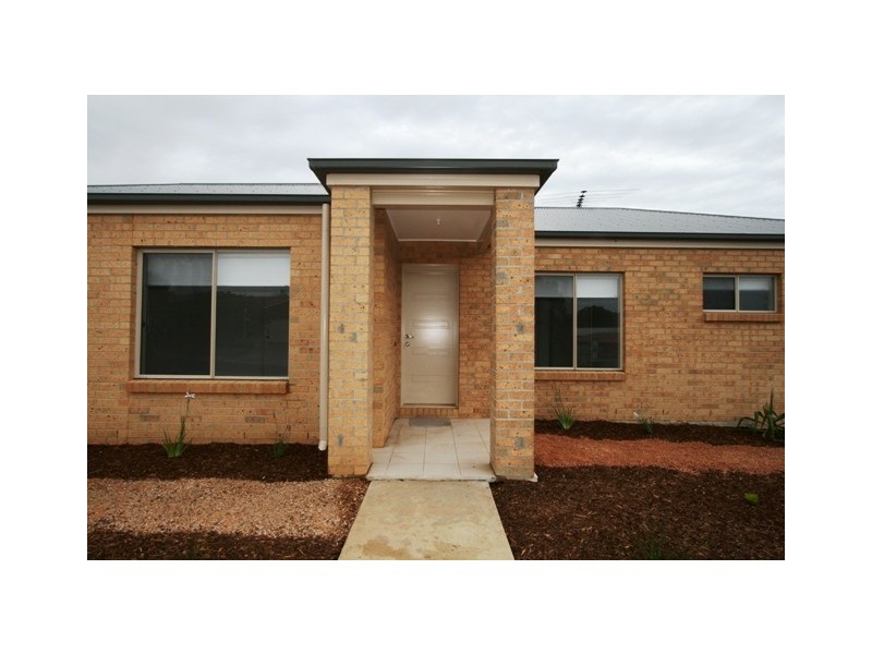 1/2 Acacia Close, Cowes VIC 3922