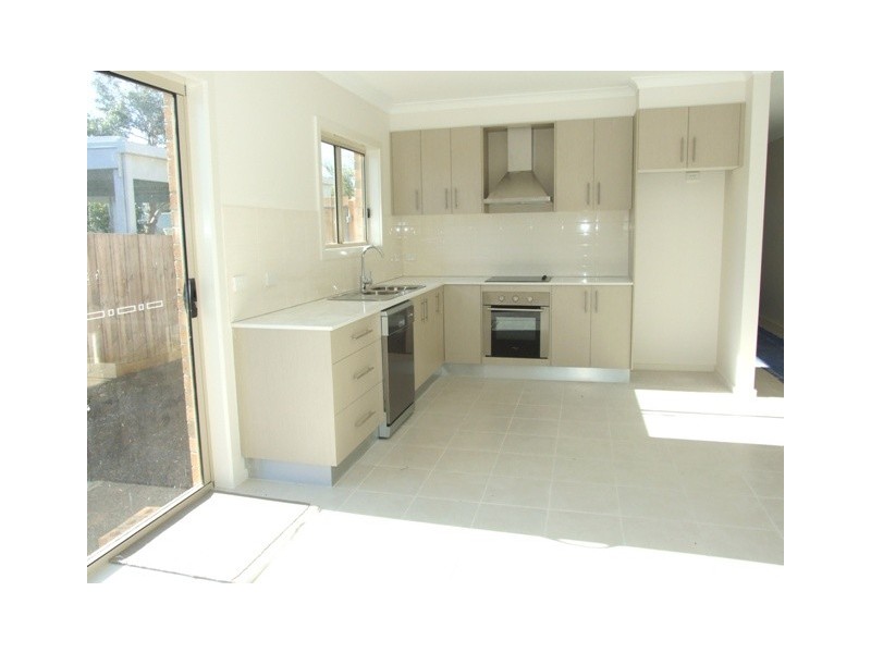 2/2 Acacia Close, Cowes VIC 3922