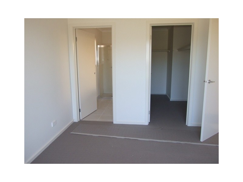 2/2 Acacia Close, Cowes VIC 3922